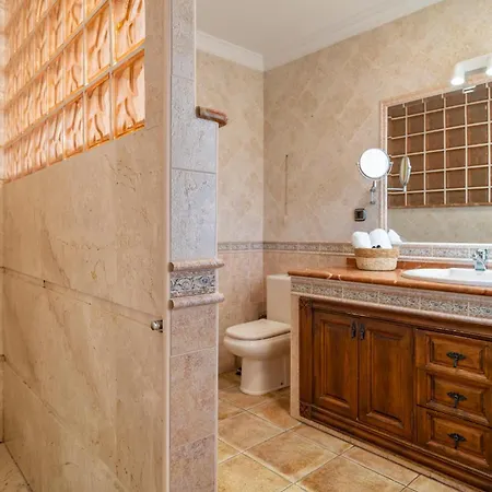 Tatil Evi Stunning In With Wifi Marbella