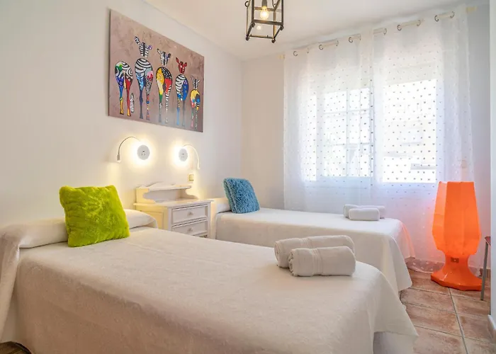 Vakantiehuis Stunning In With Wifi