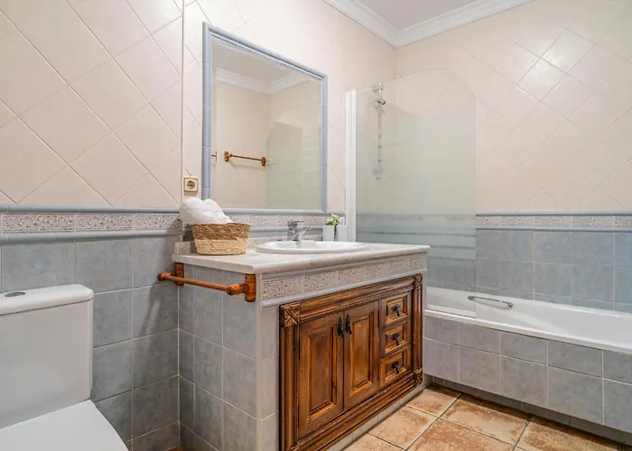 Stunning In With Wifi Vakantiehuis Marbella